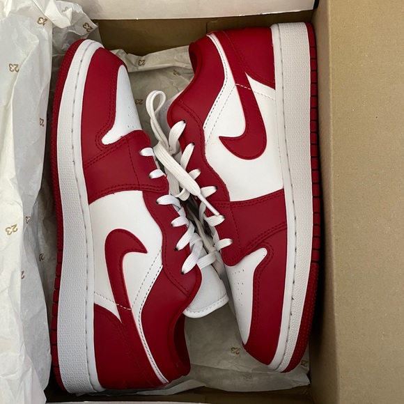 Jordan 1 Gym Red GS - Picture 2 of 4